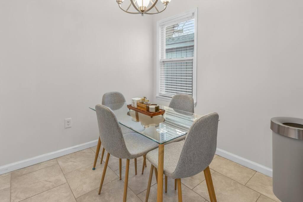 Family Style 5Br Home Mins From Buckroe Beach Hampton Exterior photo
